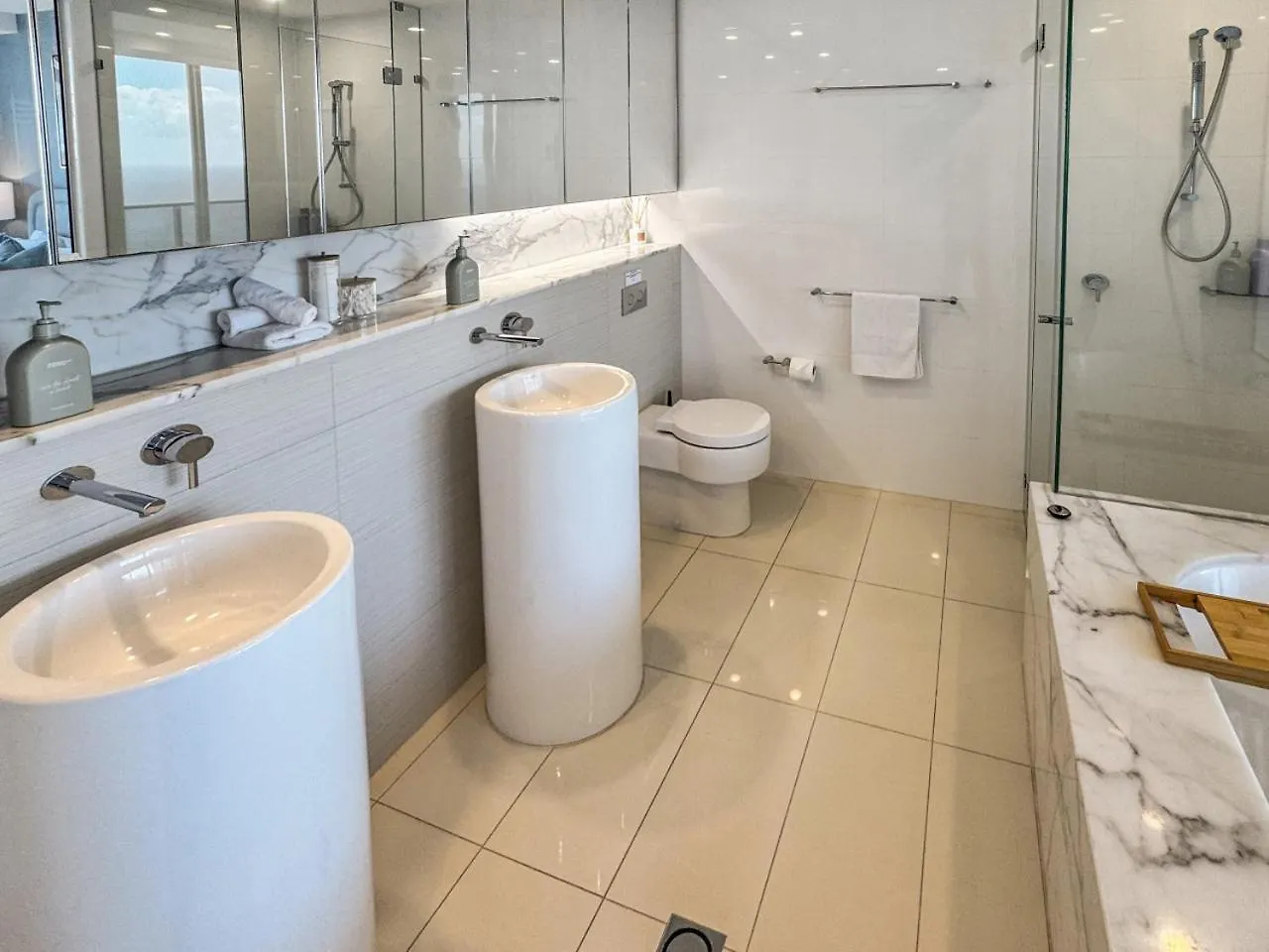 Luxury Oracle Skyhome 39Th Floor With Stunning Ocean Views Gold Coast 0*,  Australia